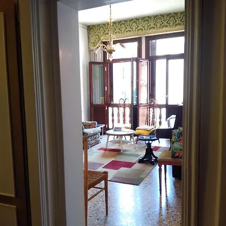 Ca Widmann בית הארחה *